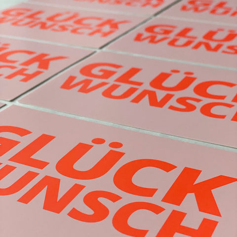 Glückwunsch Postkarte oder Grußkarten zum Geburtstag in neonorange von kleine Fete